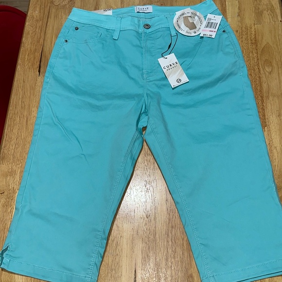 Curve Appeal Pants - Curve Appeal Capris NWT size 10 Ladies Teal Color
